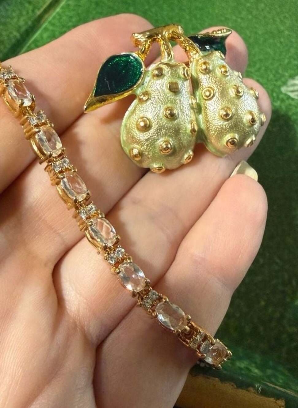 Vint. Pear Brooch with Green Enamel Leaves and Crystal Tennis Bracelet Set